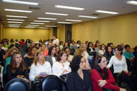 Training police officers and professionals to improve the assistance to women victims of violence